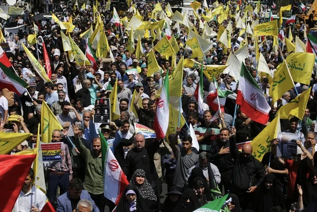 Tổng thống Mỹ Trump nói ‘biết mọi thứ’, đã cố gắng cứu Iran ảnh 1