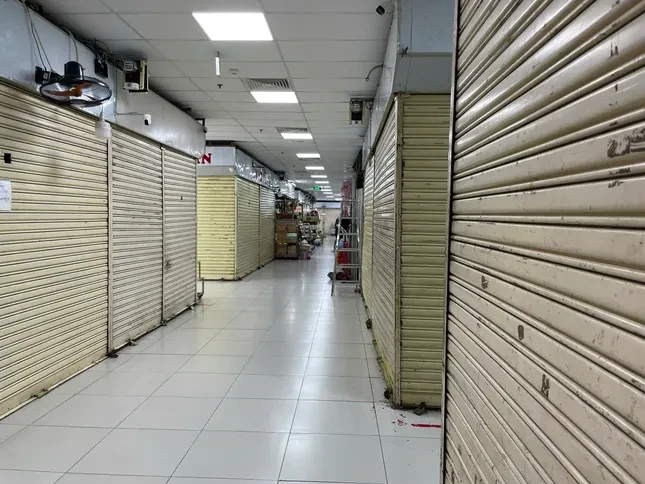 Mấu chốt quan trọng đằng sau việc tiểu thương đóng cửa hàng loạt ảnh 2