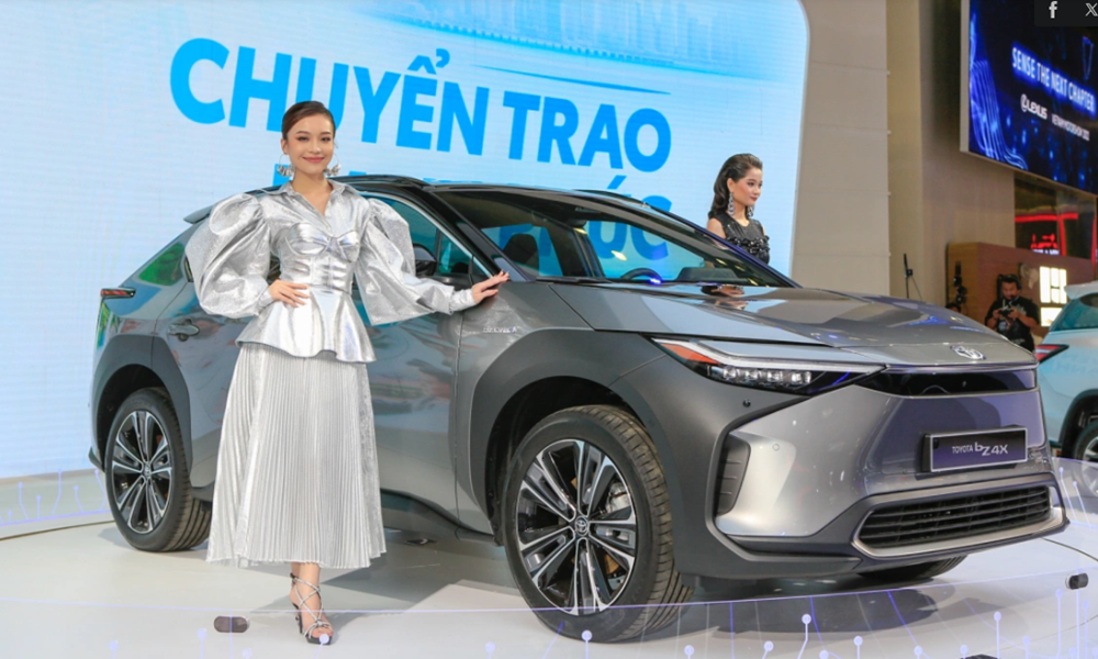 Xe điện mới mua chạy hơn 8.000km đã thay pin 3 lần, ông lớn Nhật Bản bị kiện - ảnh 1