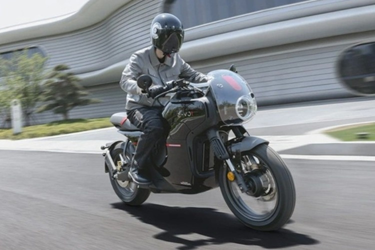 Honda tung ‘chiến mã điện’ cao cấp, chạy 170km mỗi lần sạc, giá khiến nhiều đối thủ 'toát mồ hôi'