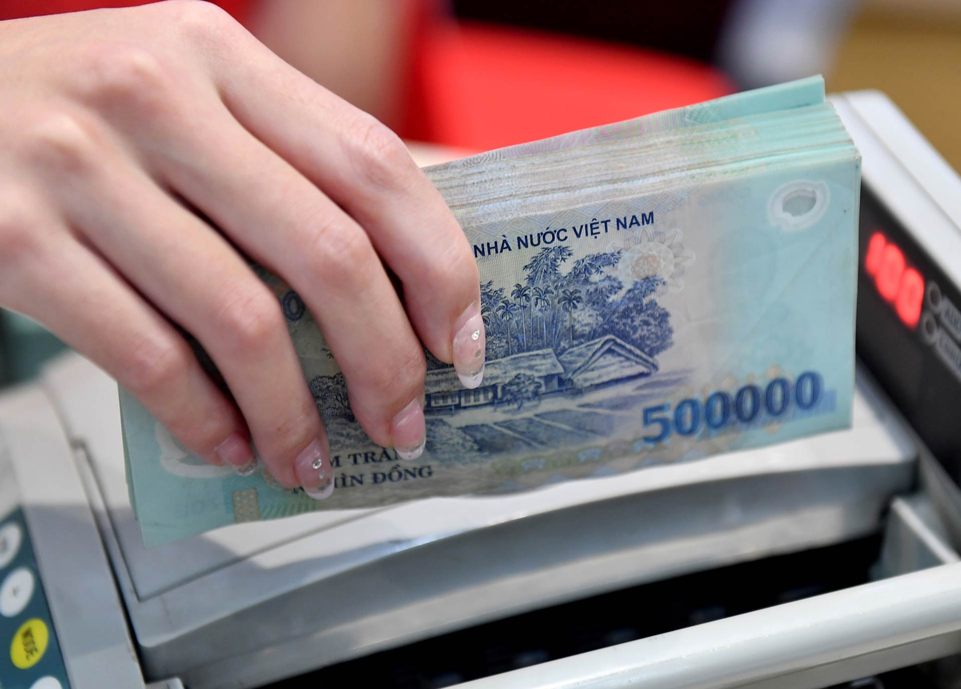 tien ngan hang 1.jpg