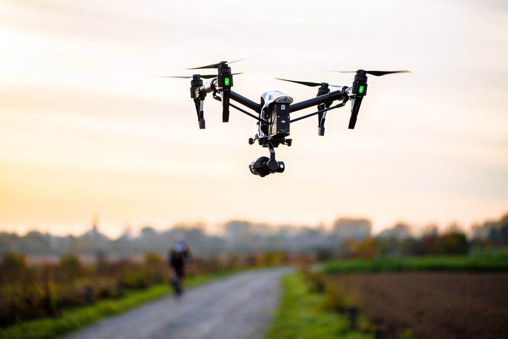 Từ nay, Bộ Quốc phòng chính thức cấm, hạn chế flycam bay tại những vị trí sau trên lãnh thổ Việt Nam - ảnh 1