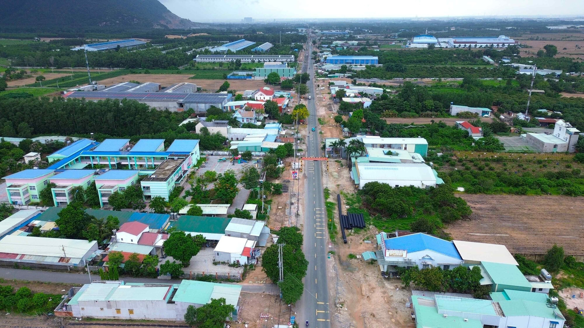 Diện mạo tuyến đường tỉnh kết nối cao tốc Biên Hoà - Vũng Tàu được mở rộng gấp 5 lần, đón một siêu đô thị 1,4 triệu dân - Ảnh 1.