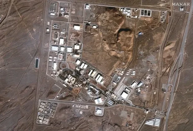 Nhà máy hạt nhân Iran ẩn mình dưới lòng đất, Israel bất lực vì không có bom đủ mạnh? ảnh 1