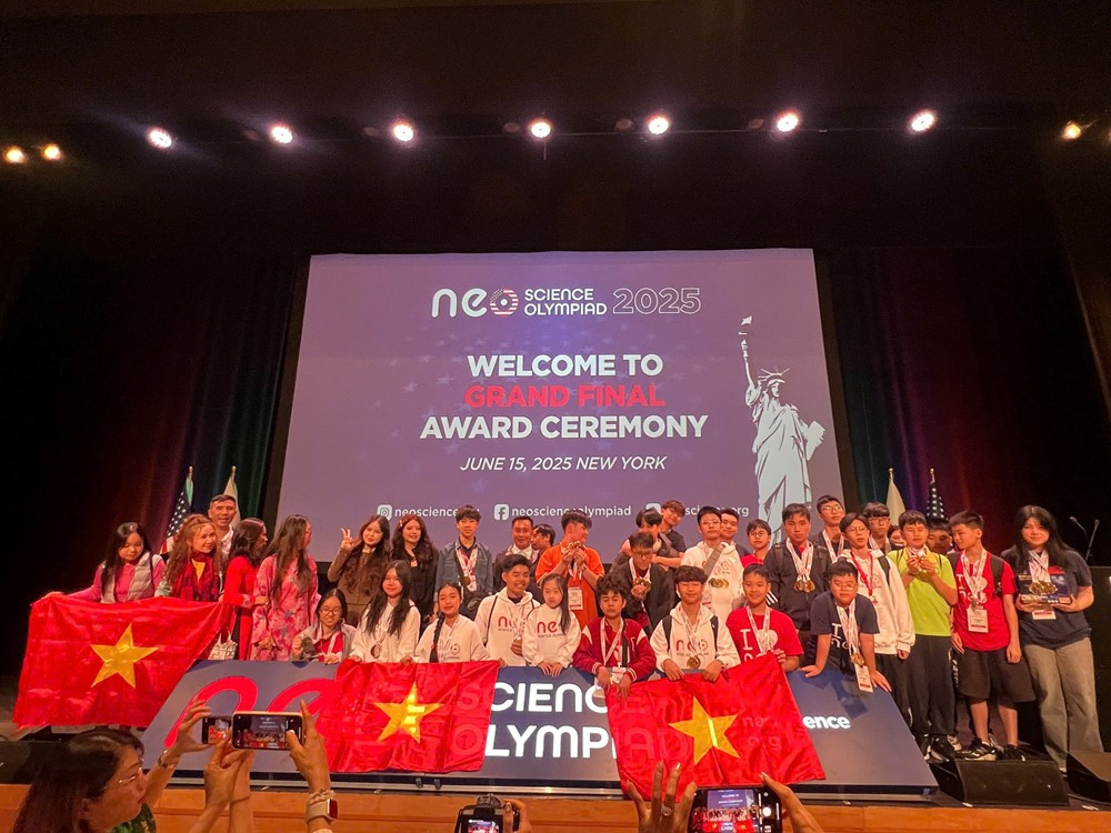‘Thần đồng’ lớp 7 của Việt Nam giành 3 Huy chương Vàng tại Olympic Khoa học Quốc tế - ảnh 2
