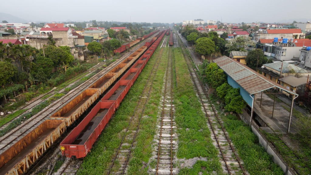 Tuyến đường sắt Yên Viên - Hạ Long - Cái Lân. Nguồn ảnh: Báo Quảng Ninh