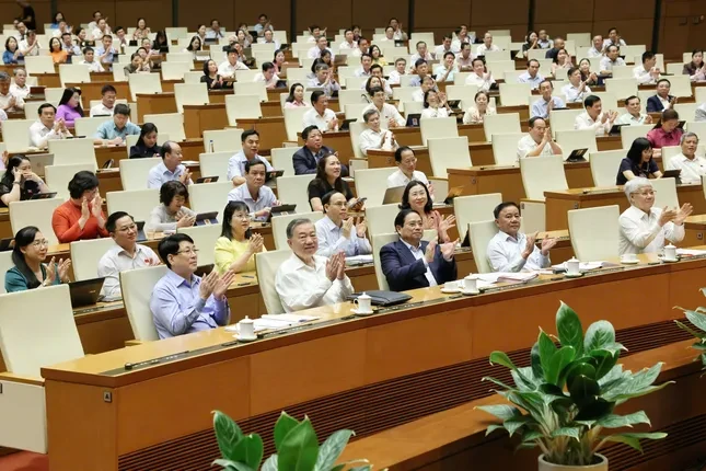 Quốc hội thảo luận về phát triển kinh tế xã hội cùng nhiều nội dung quan trọng khác ảnh 1