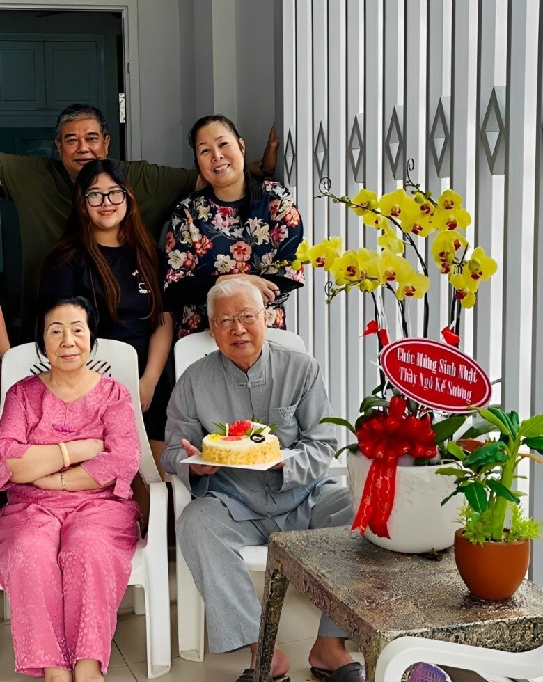 Nữ NSND nổi tiếng cả nước được phong 'Nữ tướng làng kịch': Có bố từng du học Liên Xô, là Tiến sĩ, Phó Giáo sư, Phó Chủ tịch - ảnh 3