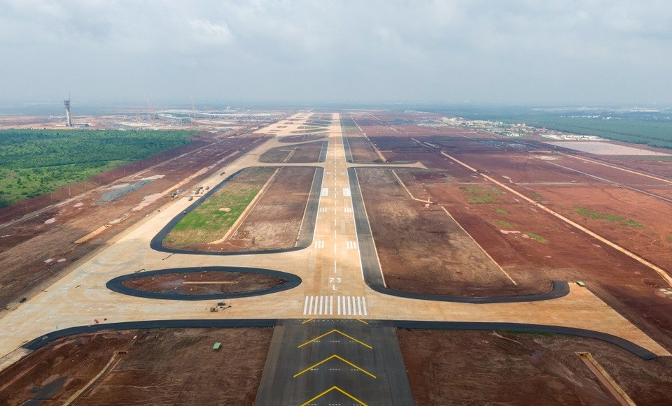 Siêu sân bay của Việt Nam thi công thần tốc, nhiều hạng mục đã thành hình hài rõ nét- Ảnh 2. Siêu sân bay của Việt Nam thi công thần tốc, nhiều hạng mục đã thành hình hài rõ nét- Ảnh 2.