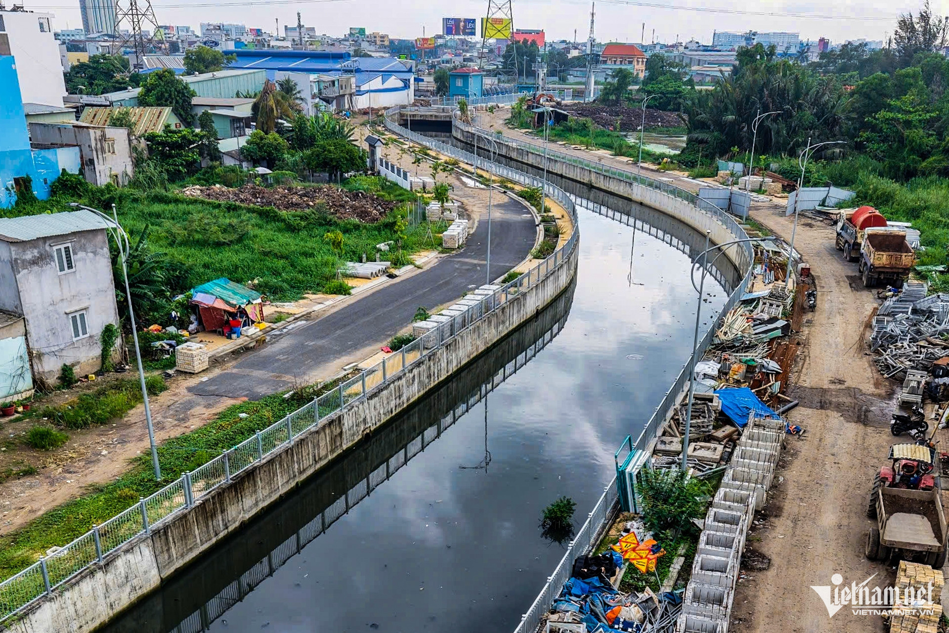 W-rạch bà tiếng Nguyễn Huế 14.jpg