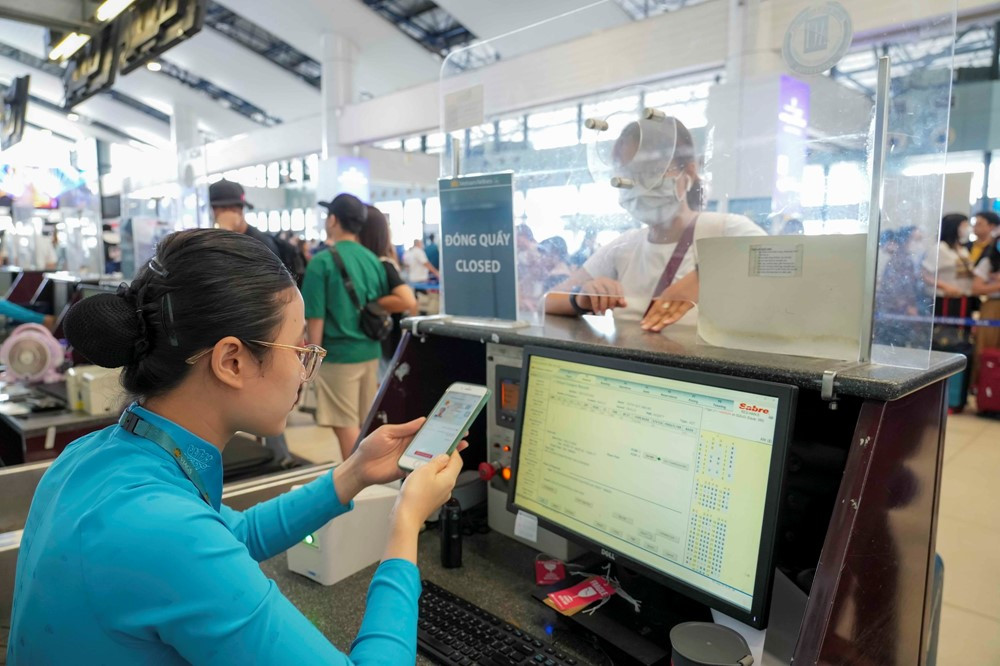 Cách làm thủ tục bay trong 1 phút với Face ID, không cần giấy tờ: Người dân lưu ý - ảnh 1