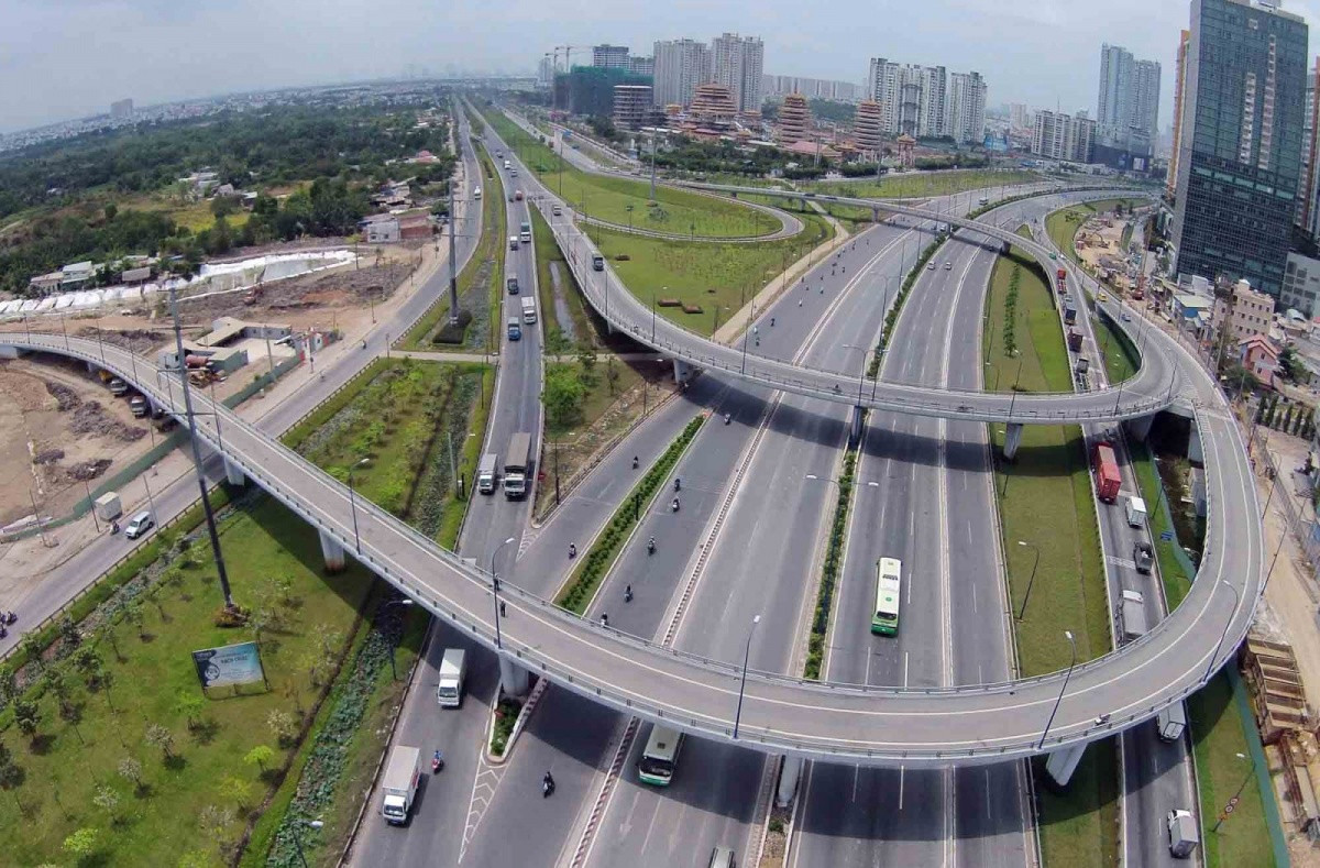 Việt Nam chỉ còn 11 năm để 'giàu trước khi già': Cơ hội cuối trong thời kỳ dân số vàng!