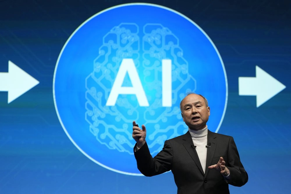 SoftBank chuẩn bị ‘canh bạc’ lớn nhất lịch sử: Xây trung tâm AI trị giá 1.000 tỷ USD tại Mỹ, lôi kéo loạt ông lớn công nghệ về cùng một sân chơi - ảnh 1