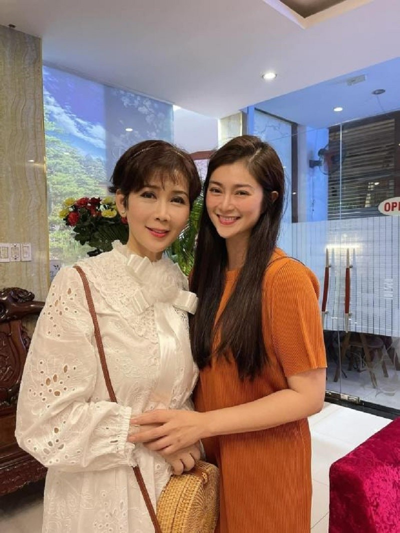 Nữ hoàng ảnh lịch số 1 Việt Nam khó tìm ai thay thế, U60 sống kín tiếng bên chồng và 4 con, nhan sắc gây sốc - ảnh 7