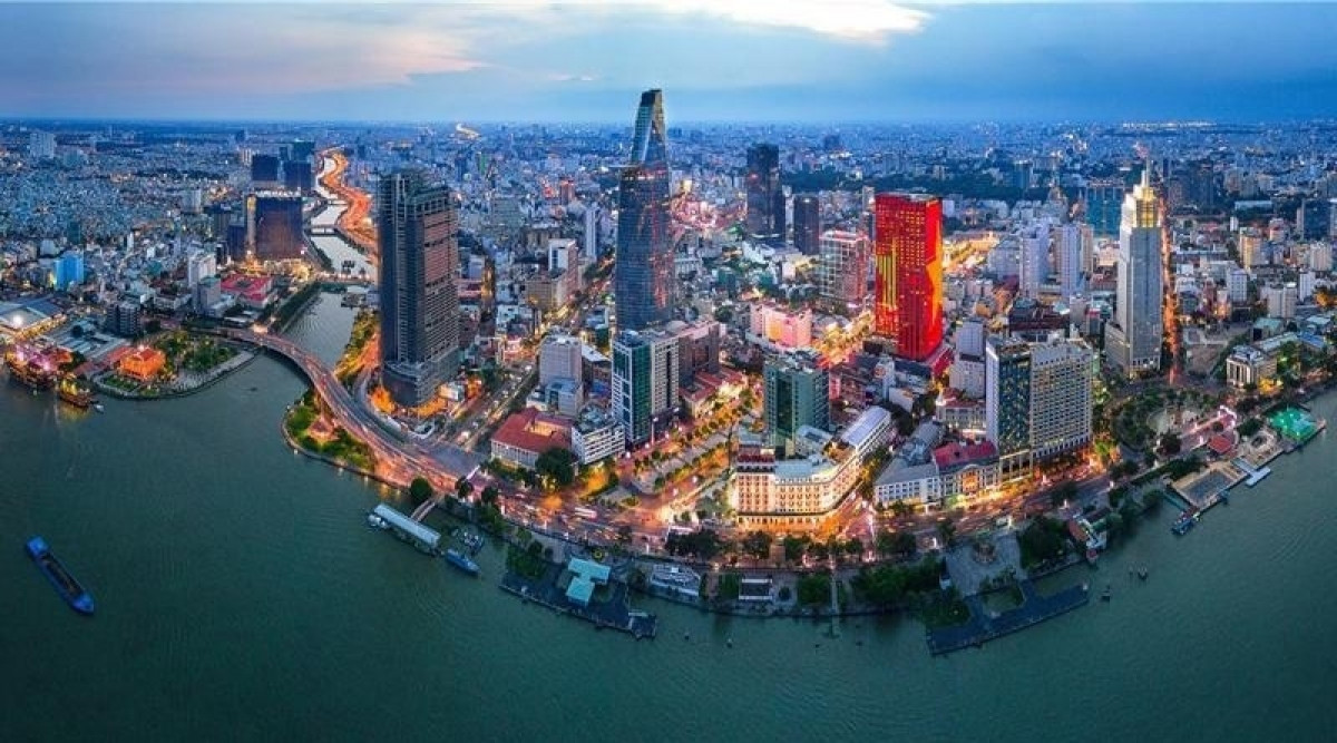 GDP/người của Việt Nam tăng mạnh nhất Đông Nam Á, từ vị trí gần cuối sau 30 năm hiện đang ở đâu?