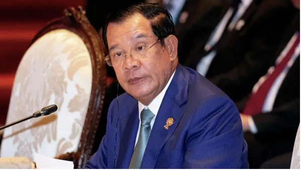 Thư ký Thủ tướng Thái Lan đệ đơn khiếu nại ông Hun Sen ảnh 1