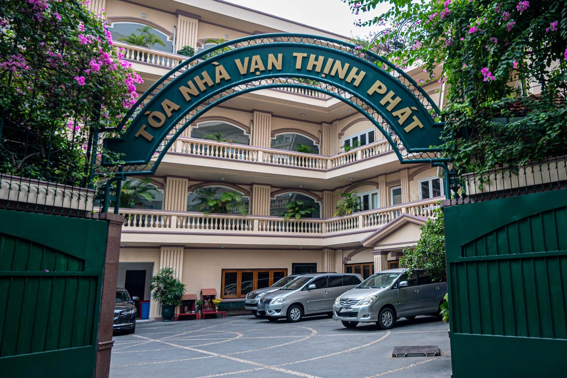van thinh phat.jpg