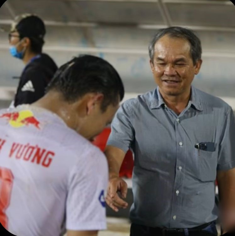 Bầu Đứa chia tay người thân cận gần 2 thập kỷ - ảnh 2