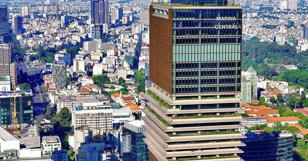 Cận cảnh vườn treo trên không của tòa nhà chọc trời cao thứ 3 thành phố giàu nhất Việt Nam