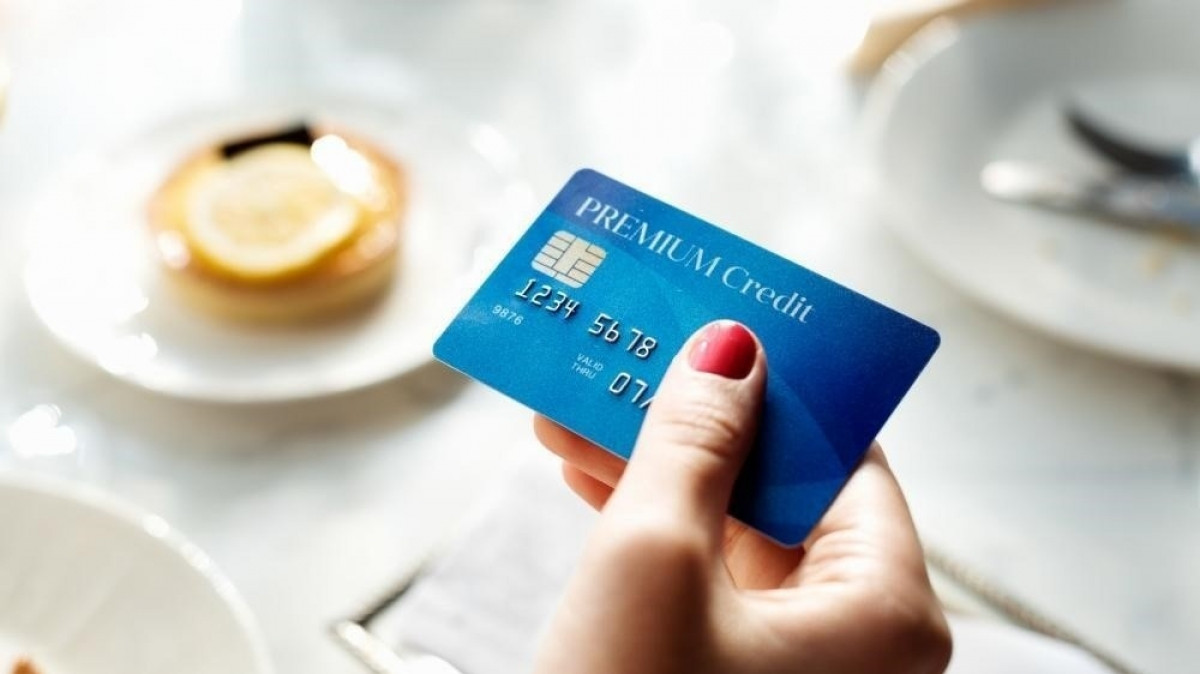 Một ngân hàng sắp hủy toàn bộ giao dịch đối với 2 dòng thẻ