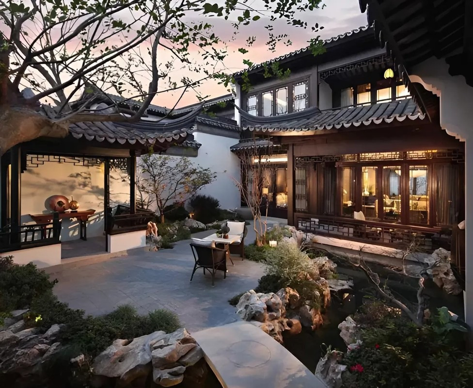 Bên trong biệt phủ triệu đô 1.200m2 giữa lòng phố cổ của 'phú bà' 2,7 triệu fan- Ảnh 5. Bên trong biệt phủ triệu đô 1.200m2 giữa lòng phố cổ của 'phú bà' 2,7 triệu fan- Ảnh 5.