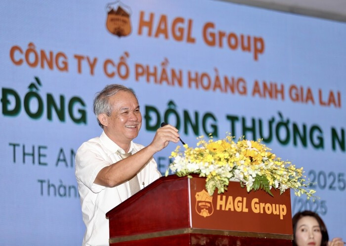 Khẳng định sắp xóa sạch lỗ lũy kế, bầu Đức cùng loạt lãnh đạo âm thầm gom hàng triệu cổ phiếu HAG