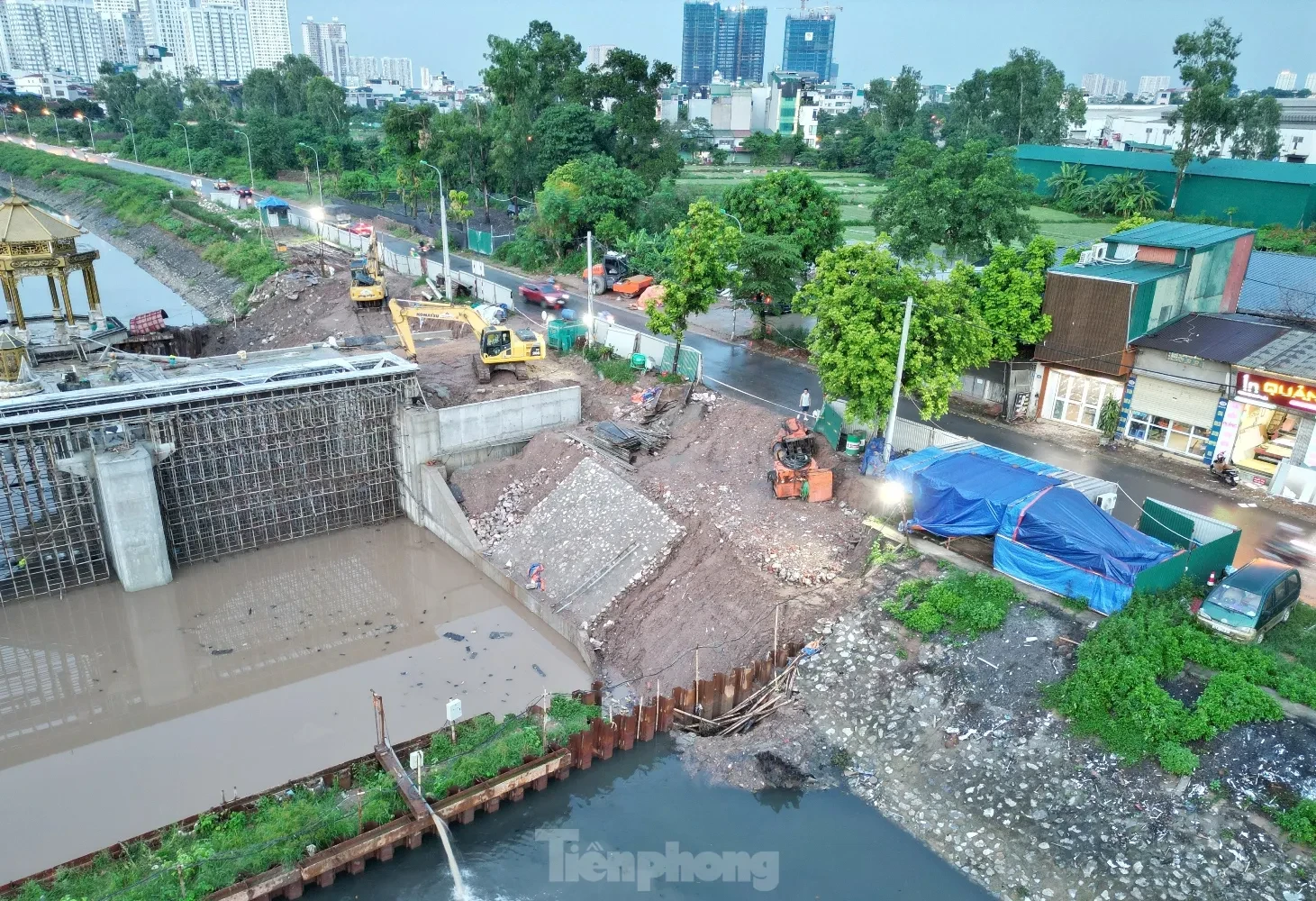 Đập tràn giữ nước có kiến trúc 'lạ mắt' đã hình thành trên sông Tô Lịch ảnh 5