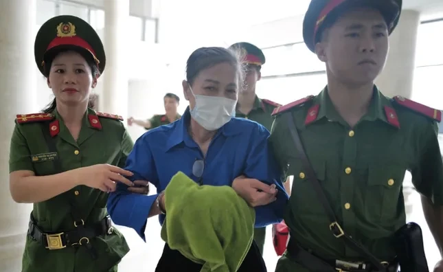 Bà Hoàng Thị Thúy Lan mắc hội chứng ngưng thở, cựu Bí thư Tỉnh ủy Phú Thọ đột quỵ ảnh 3
