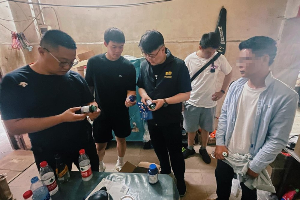 Tịch thu 1,2 triệu viên thuốc bổ trị giá 36 tỷ đồng - ảnh 2