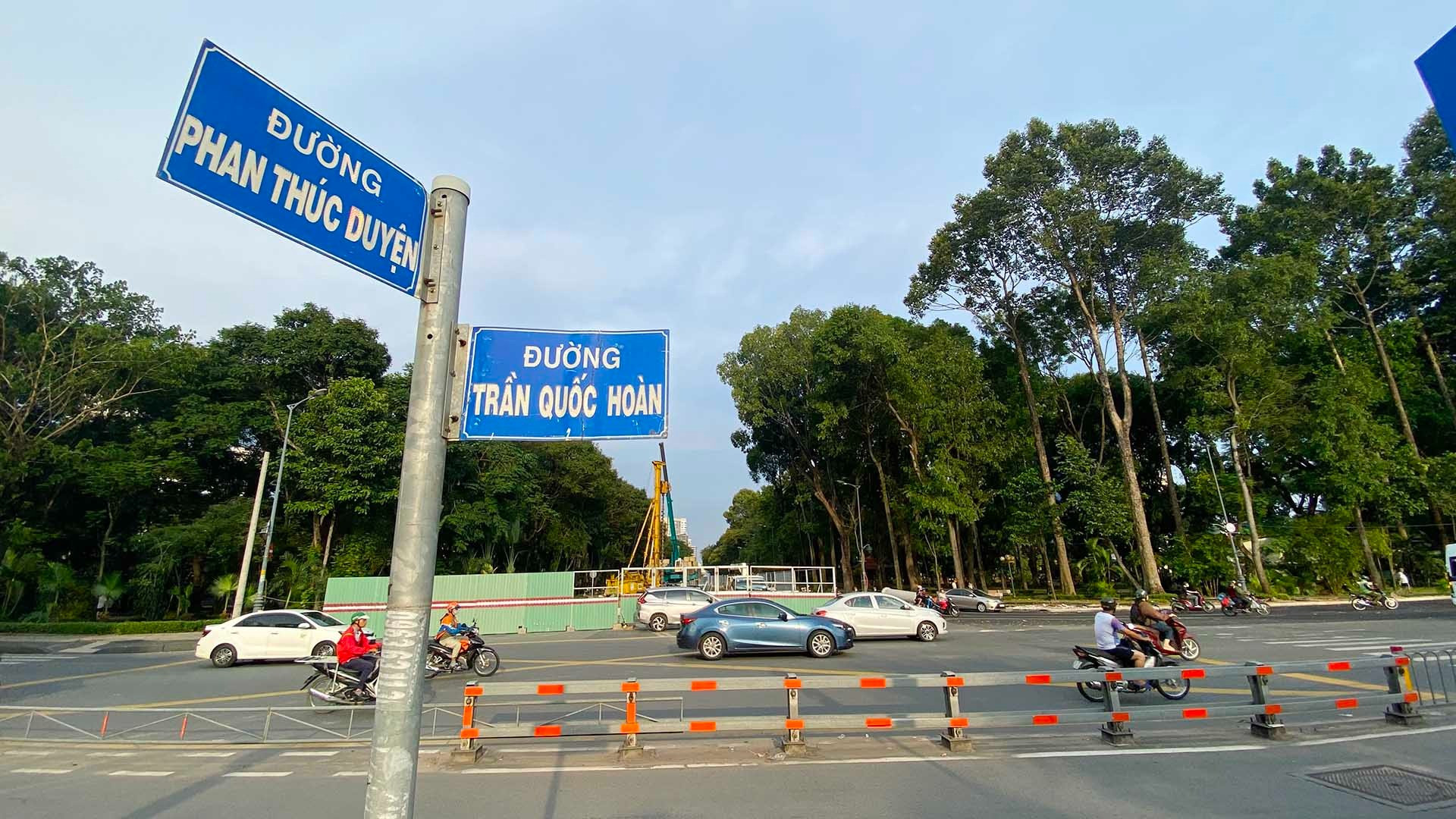 Hiện trang đường nối Trần Quốc Hoàn - Cộng Hòa. Nguồn ảnh: Tạp chí Kinh tế Sài Gòn Hiện trang đường nối Trần Quốc Hoàn - Cộng Hòa. Nguồn ảnh: Tạp chí Kinh tế Sài Gòn