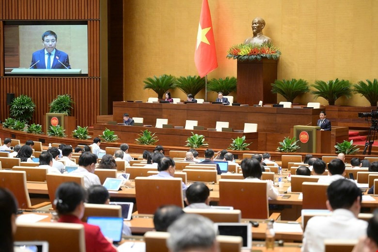 Quốc hội chính thức phân cấp thẩm quyền cho Chính phủ trong quyết định, điều chỉnh ngân sách