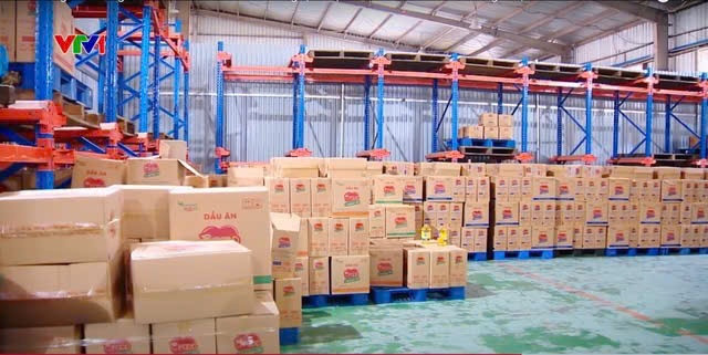Cận cản quy trình tái chế dầu thức ăn chăn nuôi 'phù phép' thành dầu ăn Ofood cho người tại Nhật Minh Food Cận cản quy trình tái chế dầu thức ăn chăn nuôi 'phù phép' thành dầu ăn Ofood cho người tại Nhật Minh Food