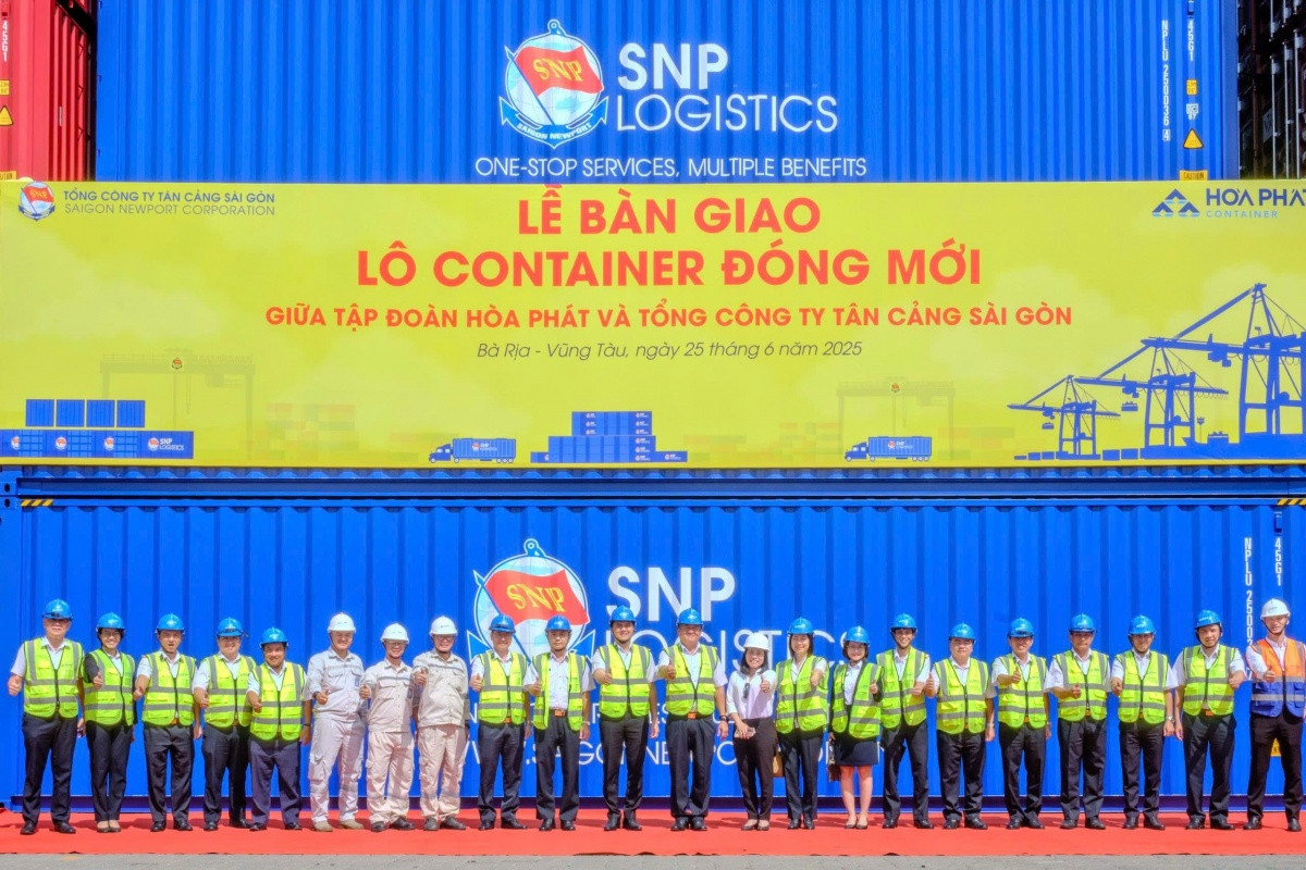 Doanh nghiệp quốc phòng chiếm 1/2 thị phần cảng biển nhận lô hàng đầu tiên từ 'vua thép' Việt Nam