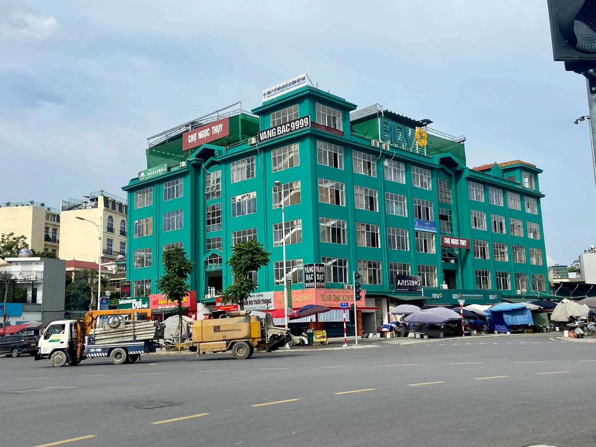 Hà Nội: Lãng phí khu chợ khang trang 5 tầng nhưng 4 tầng để không ảnh 1