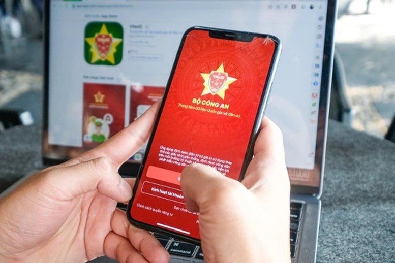 Từ hôm nay, Hà Nội tạm dừng tiếp nhận hồ sơ cấp căn cước, định danh điện tử trên VNeID - ảnh 1