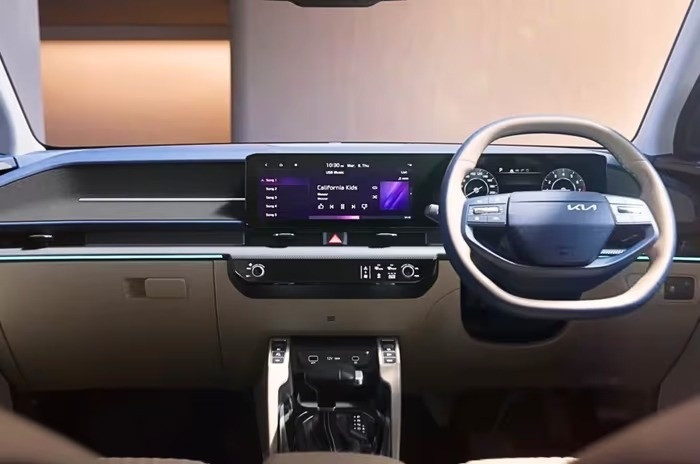 Mẫu MPV mới của Kia được bán trong tháng 7/2025, giá rẻ như cho: Thiết kế thời thượng, 6 túi khí cùng loạt trang bị an toàn