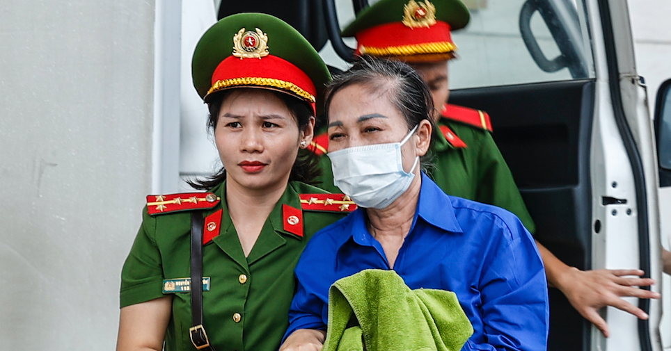 VKS nêu con số gây thiệt hại hơn 200 tỷ, luật sư nói bà Hoàng Thị Thúy Lan suy sụp, hoàn cảnh