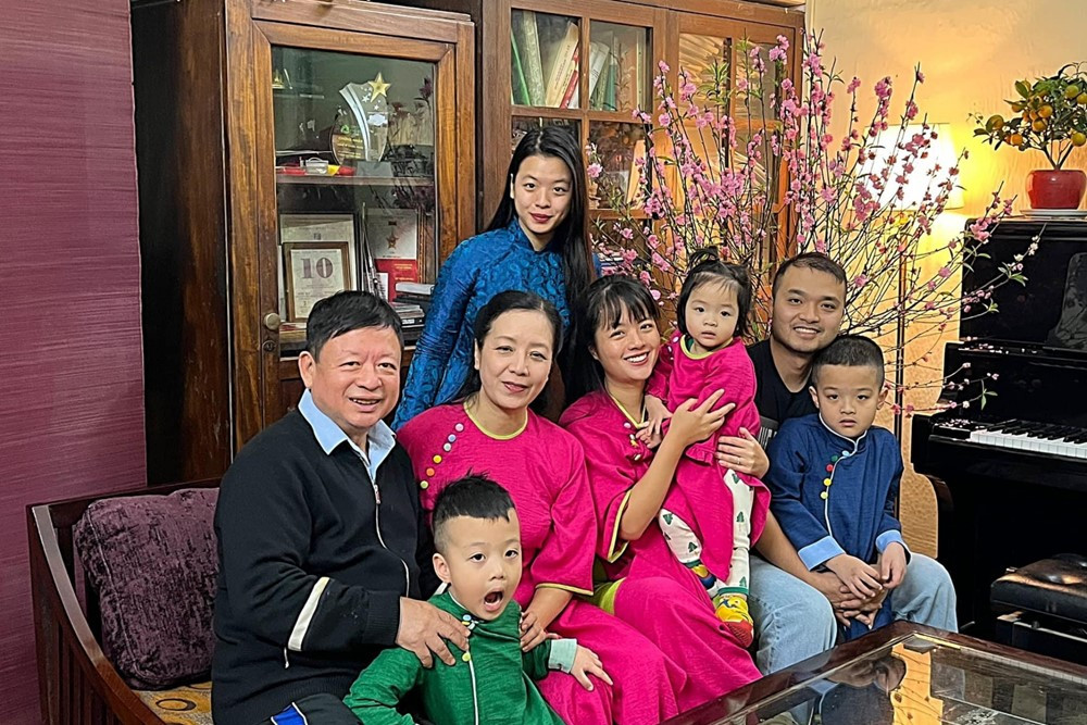 Nữ NSƯT đẹp nổi tiếng Hà Nội, từng bị kỷ luật năm 20 tuổi vì kết hôn, U60 viên mãn bên chồng là Tiến sĩ khoa học, Phó giáo sư - ảnh 6
