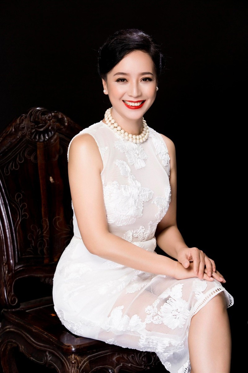 Nữ NSƯT đẹp nổi tiếng Hà Nội, từng bị kỷ luật năm 20 tuổi vì kết hôn, U60 viên mãn bên chồng là Tiến sĩ khoa học, Phó giáo sư - ảnh 1