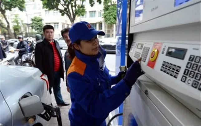 Doanh nghiệp xăng dầu lại kêu trời ảnh 1