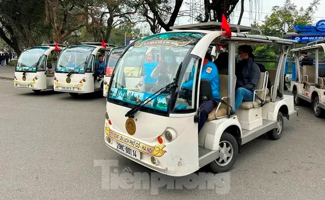 Đồng loạt dừng xe điện 4 bánh chở khách, lợi hay hại? ảnh 1
