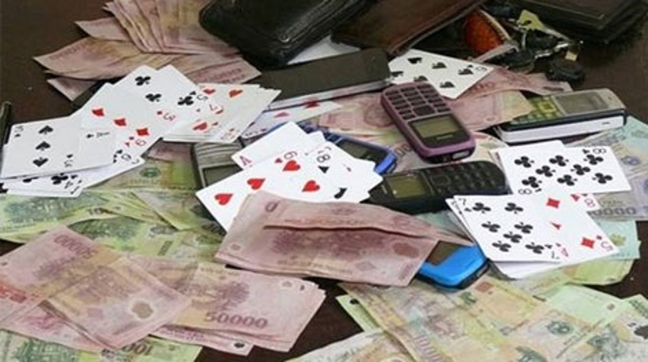 Truy tố Trưởng phòng công ty bảo hiểm Nguyễn Thị Hằng và 9 phụ nữ - ảnh 1