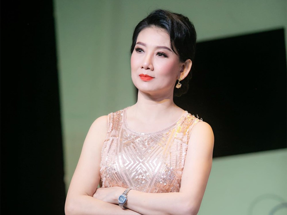 Nữ diễn viên nổi tiếng cả nước, 48 tuổi được phong NSND, 50 tuổi là Giám đốc, chưa lấy chồng, từng phải bán nhà, bán xe vì công việc - ảnh 4