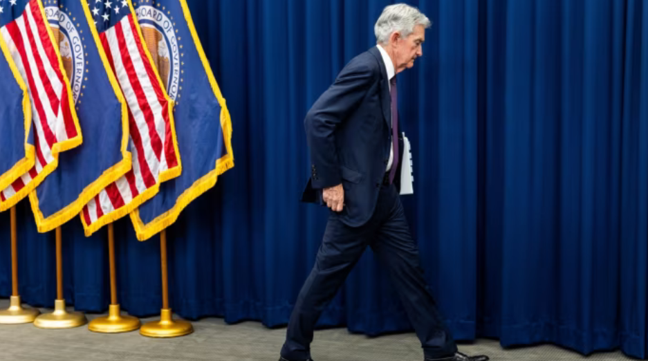Áp lực từ ông Trump: Fed sẽ giảm lãi suất nhiều hơn ngay sau khi ông Powell 'rời ghế'?