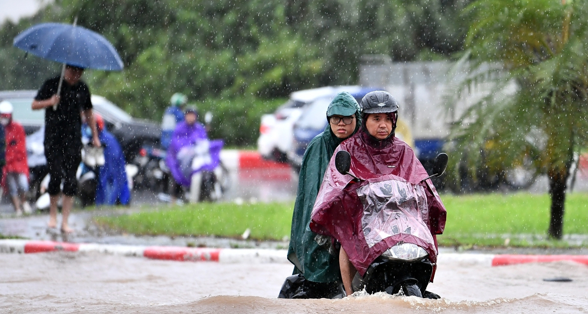 Dự báo thời tiết 30/6/2025: Mưa lớn như trút nước ở miền Bắc khi nào kết thúc?