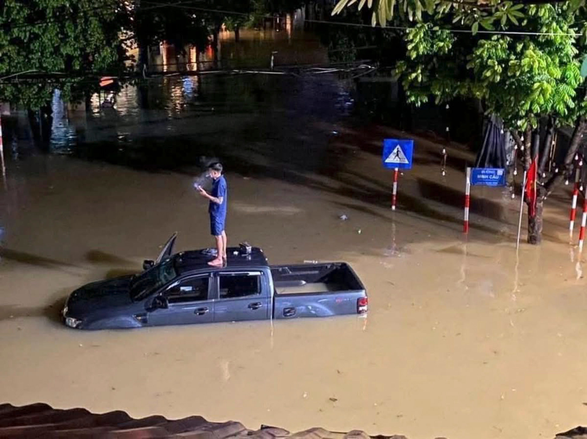 mưa ngập thái nguyên_1.JPG