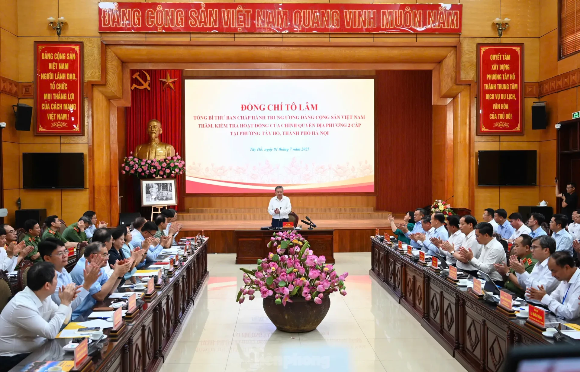 Tổng Bí thư: Công chức phường thấy dân khó khăn phải lao đến hỗ trợ ảnh 3