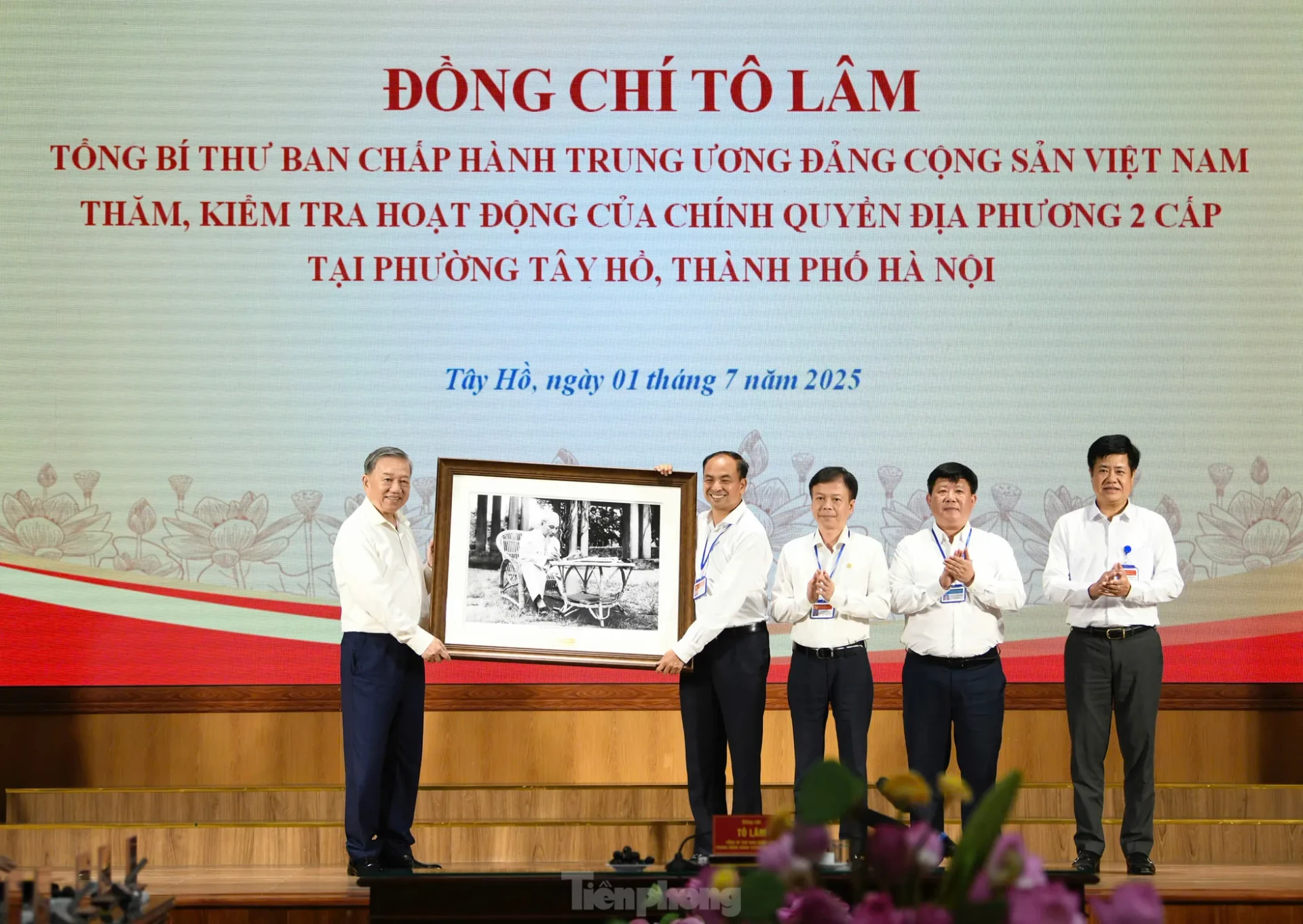 Tổng Bí thư: Công chức phường thấy dân khó khăn phải lao đến hỗ trợ ảnh 4