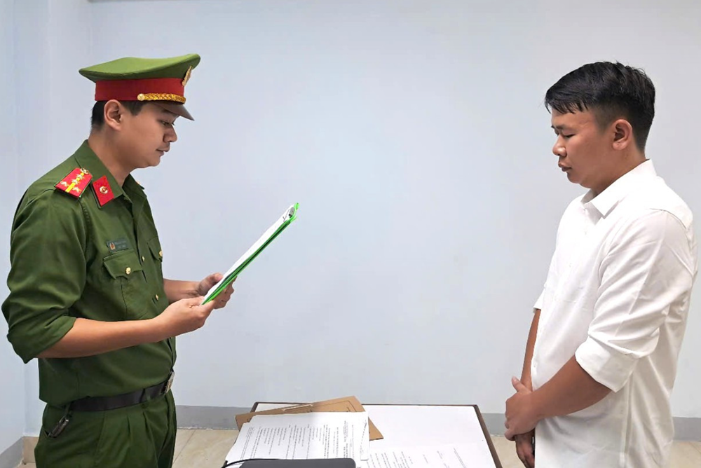 Bắt Hà Công Tài, 30 tuổi lừa đảo hơn 3.000 công dân Việt Nam - ảnh 1