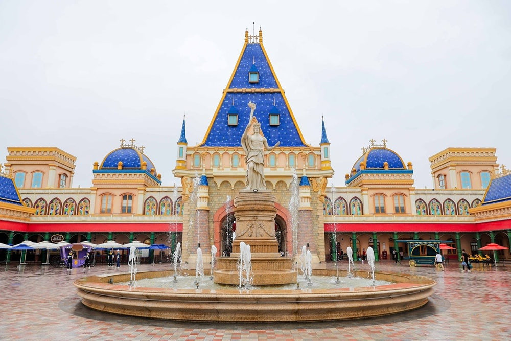 Hôm nay, công trình 200.000m2 hiện đại nhất miền Bắc của ông Phạm Nhật Vượng chính thức hoạt động, giảm giá 20% cho toàn bộ khách hàng - ảnh 4